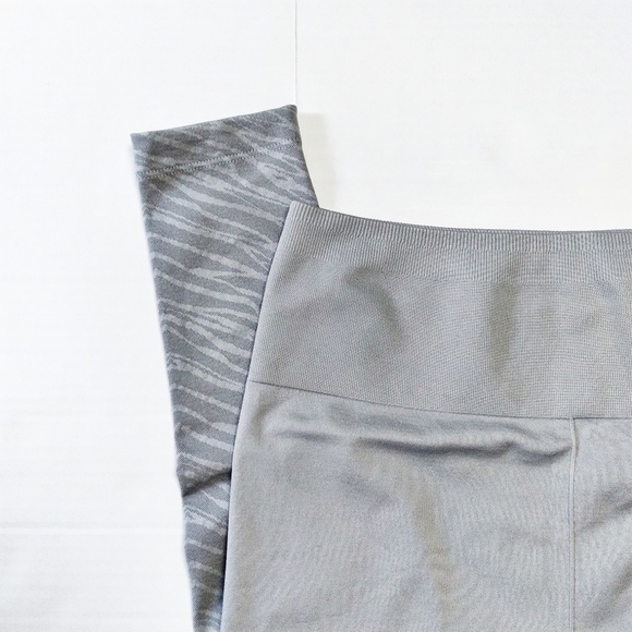 Fabletics High-Waisted Seamless Leggings - Picture 5 of 9